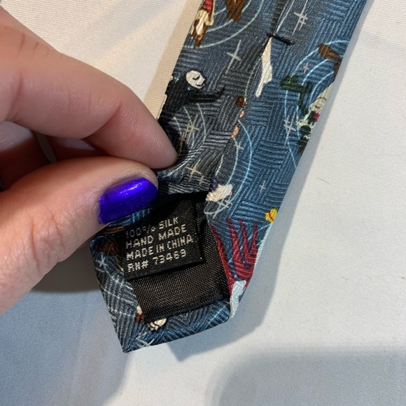 Lot of 2 Silk Cartoon Theme Ties - Picture 7 of 8